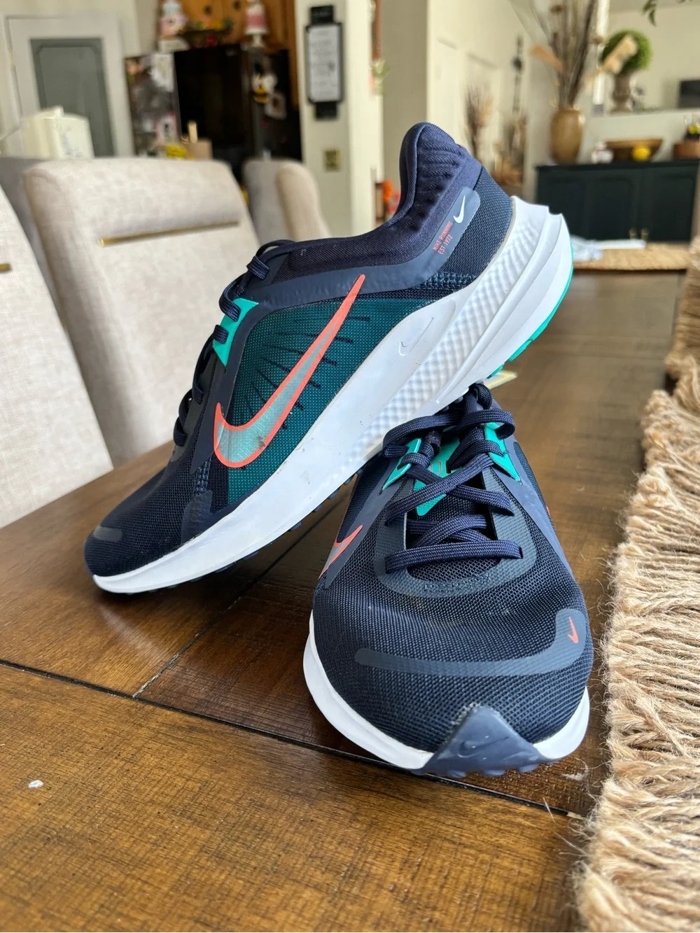Size 9.5 Women Nike Quest 5 Sneakers  Obsidian/White/Jade DD9291-401 New